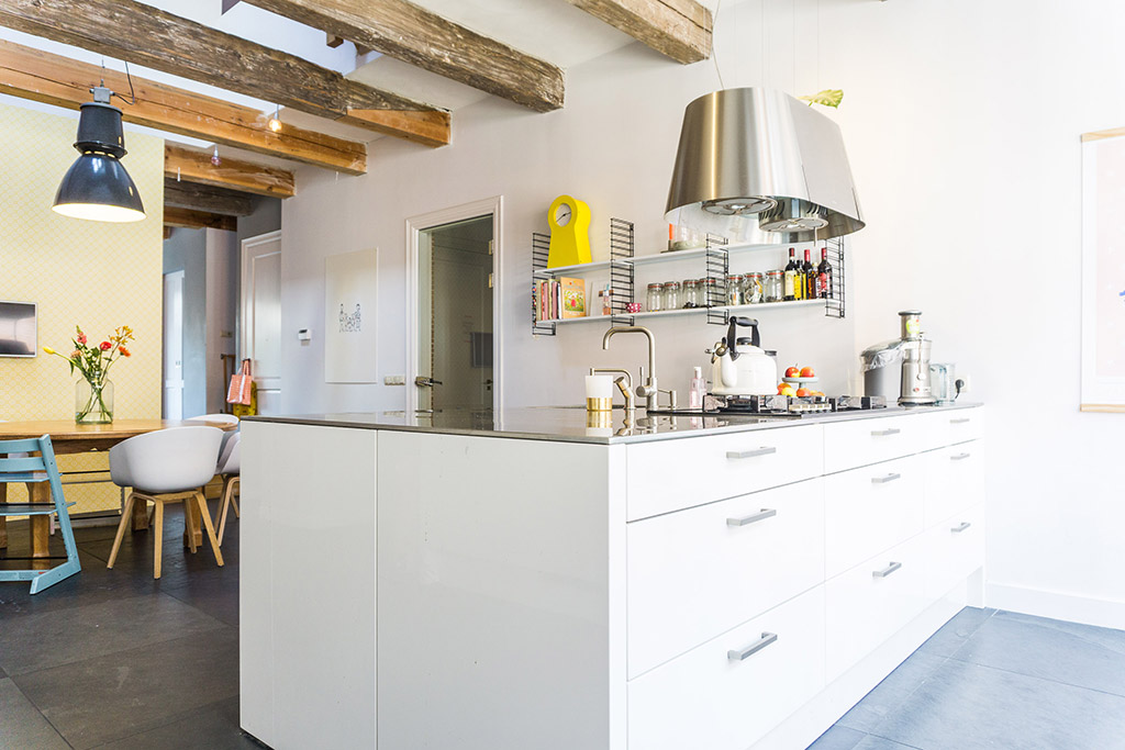 Van koetshuis naar familiehuis: Binnenkijken bij Anyke